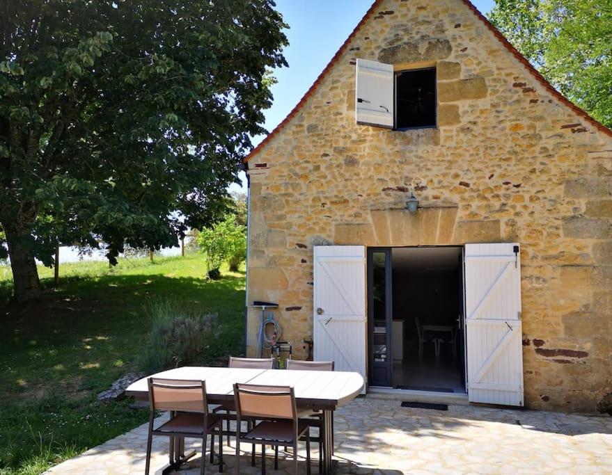 Maison Climatisee Avec Jacuzzi A 10 Min De Sarlat エクステリア 写真